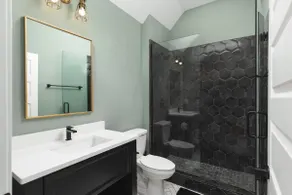 Luxury Design -Close to Downtown Broadway & Coffee - Image 5