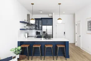 Tranquil Haven Close to Broadway with Free Parking - Image 3