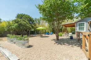 Cameron Park Bungalow - Studio Cottage - Image 3