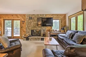 Walk to Ski Lift: Breckenridge Retreat w/ 2 Decks! - Image 2