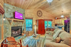 'Bigfoot's Hideout' in Blue Ridge w/ Hot Tub! - Image 3