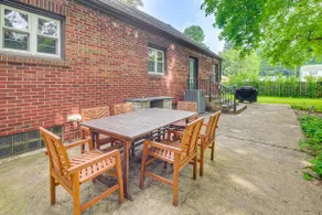 Cozy Abode ~ 3 Mi to Indiana Dunes Nat'l Park - Image 2