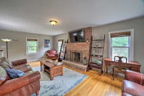 Pet-Friendly Lake Getaway: 1 Block to Beach! - Image 5
