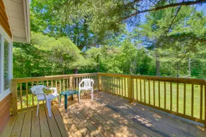 Couples Getaway Near Beaches: Northport Cottage - Image 2