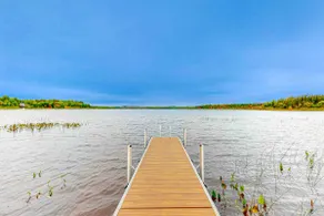 Lakeside Pet Paradise: Kayaks, Grill & Views! - Image 4