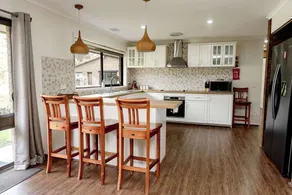 The Timboon Villa - 5 bedroom home - Image 2