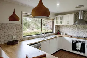The Timboon Villa - 5 bedroom home - Image 4