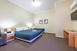 Spacious 4-Bedroom house within motel grounds - Image 2