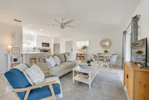 Lakefront Retreat w/ Kayaks & Fire Pit in Clermont - Image 3