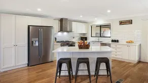 Sophie's Farmhouse - Image 3