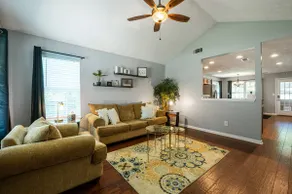 1 Mile to Lakepoint with Fenced BKYD, Pet-Friendly - Image 4