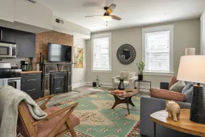 Beams of natural light in a walkable 2-bdrm condo - Image 5