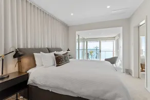 Clifftop Coastal Sanctuary Panoramic Views - Image 3