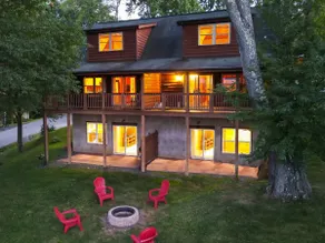 Rustic Log Cabin TH | Mtn Views | Walk to Downtown - Image 3