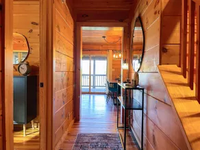 Rustic Log Cabin TH | Mtn Views | Walk to Downtown - Image 4