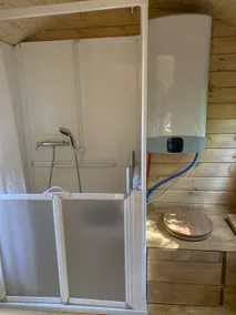 Log Cabin-Comfort-Vanity unit-Terrace-wagon roulot - Image 3