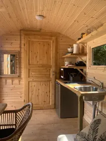 Log Cabin-Comfort-Vanity unit-Terrace-wagon roulot - Image 2