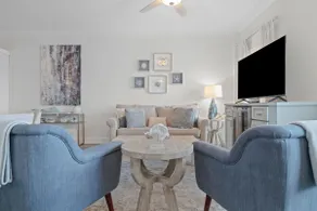 Coral Chic 238-Studio Near Beach-Sleeps 6 - Image 2