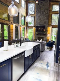 Luxe Cabin-Hot Tub-Quiet Location-Free Firewood - Image 2