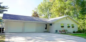 Sunshine Cove | East Twin Lake Getaway - Image 2