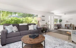 Historic Island Retreat with Cedar Forest Paths - Image 4