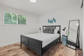 Large Backyard- Family and Pet Friendly - Image 2