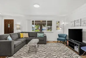 Large Backyard- Family and Pet Friendly - Image 4