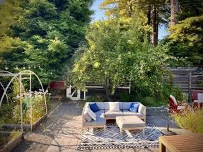 Sunny Wine Country Retreat Near the River - Image 3