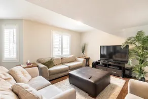Walk-Out:Patio:Pool:Private:Open-Concept:BBQ - Image 2