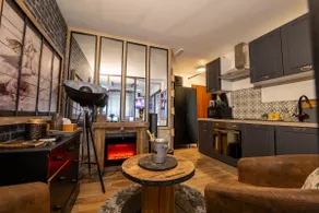 50 Shades of Happiness – Romantic Suite with Spa - Image 5