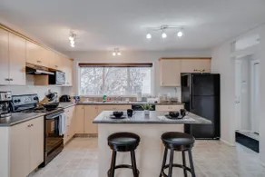 Finn - 3 bedroom, AC, Large Kitchen, Garage & BBQ - Image 2