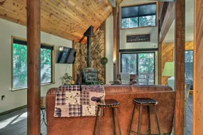 Chalet | Sleeps 10 | 10 Min to Cal Big Trees | BBQ - Image 5