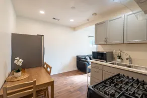 Cozy Guest Home! 2bd, 1bath. - Image 5