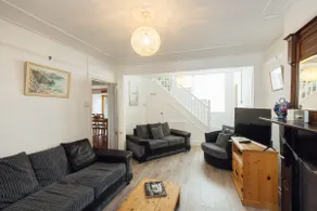 Cosy Welsh Cottage in St Davids Centre with Garden - Image 4