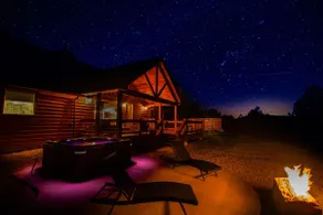 Juniper Mountain Retreat- Hot tub, Views, Between Zion and Bryce - Image 2