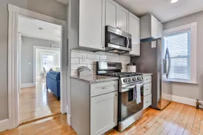 Stylish Apartment Near Downtown, Highways, Boston - Image 2