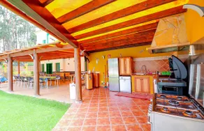 Familienorientierte Villa mit Garten, Grill und privatem Pool | Bergblick | Ideal für Homeoffice - Image 2