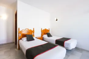 Pepe Mesa, Apartment with 2 single beds 2 - Image 3