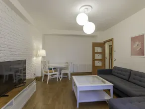 Bilbao Market with parking by Aston Rentals - Image 3
