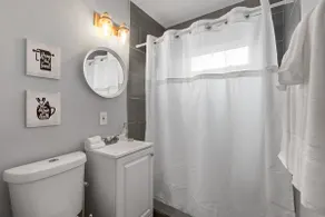 Pet-Friendly Gem | Fenced Yard | 10 Min Beach - Image 4