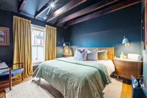 Walk to Gatton Park, Distillery District & Rupp Arena, Historic Carriage House - Image 4