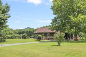 Sycamore Shade: 151 House, HOT TUB, Mountain Views - Image 2