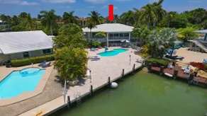 Waterfront Luxury Home with Pool and Boat Dock - Image 3