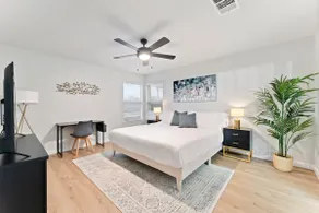 Modern & Homey 3BR Home, Remote Work Friendly, King Beds, Fast WiFi - Image 2