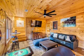 Harry's Hideaway | River Access-Game Room-Hot Tub - Image 3