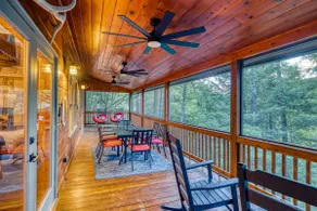 Harry's Hideaway | River Access-Game Room-Hot Tub - Image 2
