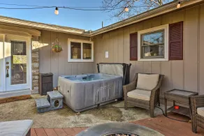 Holiday Island Home: Hot Tub & Wood Stove! - Image 2