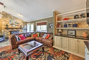 Holiday Island Home: Hot Tub & Wood Stove! - Image 4