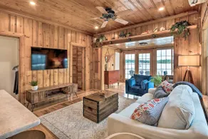 Charming Bristol Cottage w/ Private Beach! - Image 5