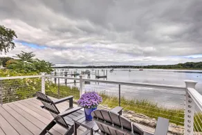 Charming Bristol Cottage w/ Private Beach! - Image 2